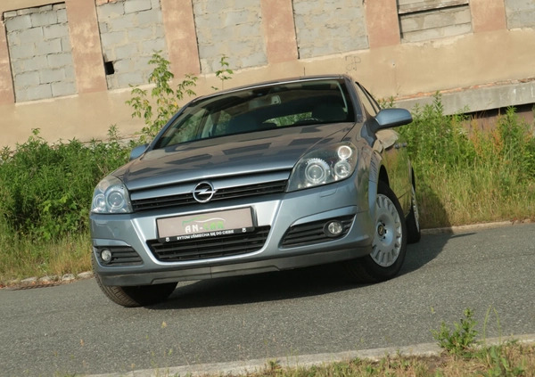 Opel Astra cena 14500 przebieg: 117500, rok produkcji 2004 z Józefów małe 497